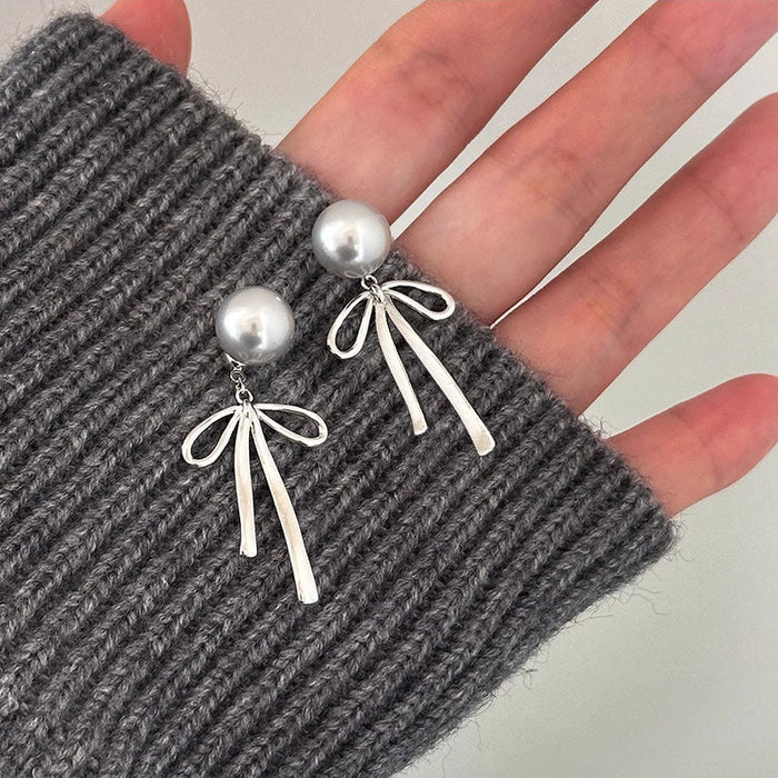 925 Sterling Silver Gray Pearl Bowknot Stud Earrings