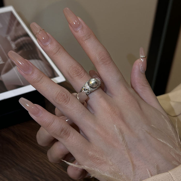 8mm pearl with luxury setting ring