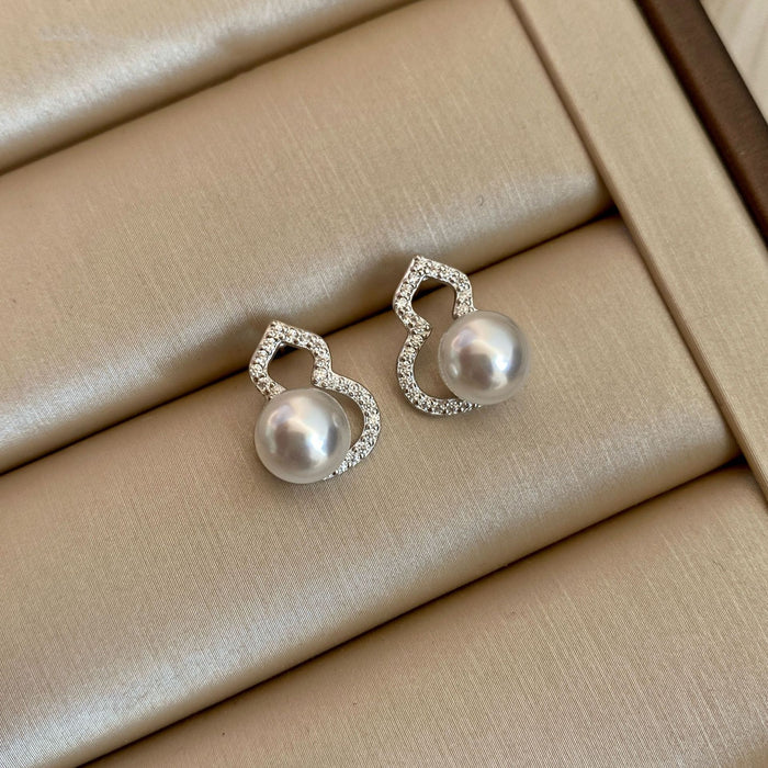 925 Silver 5mm Pearl Gourd Stud Earrings