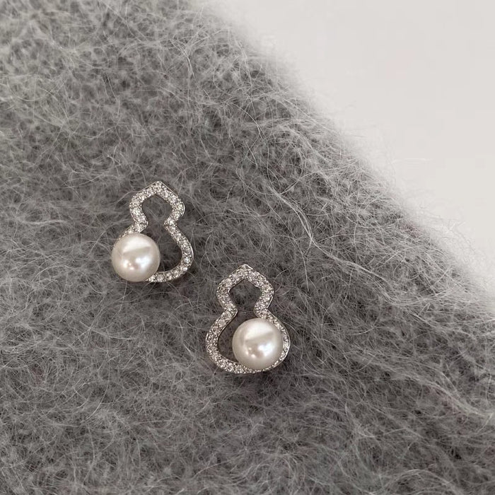 925 Silver 5mm Pearl Gourd Stud Earrings