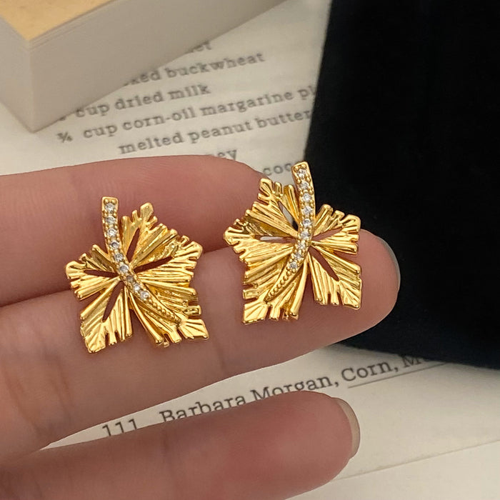 925 Silver Needle Atmospheric Maple Leaf Earrings