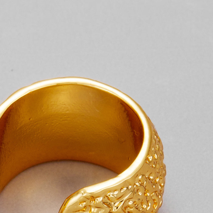 925 Silver Needle Gold C-pleated Textured Earrings