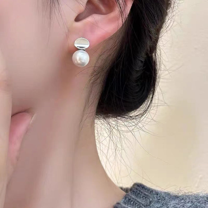 Artificial Gray Pearl Curved Stud Earrings