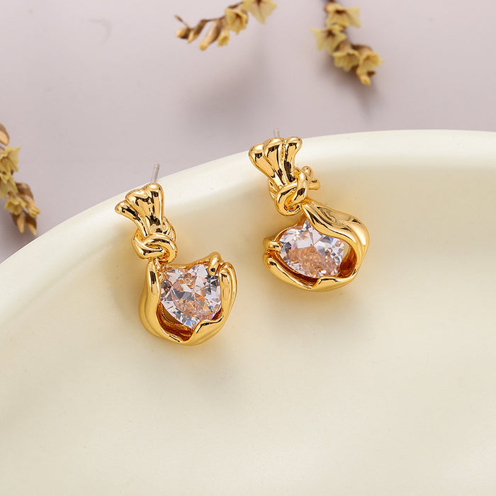 Copper micro-inlaid love zircon S925 silver needle earrings