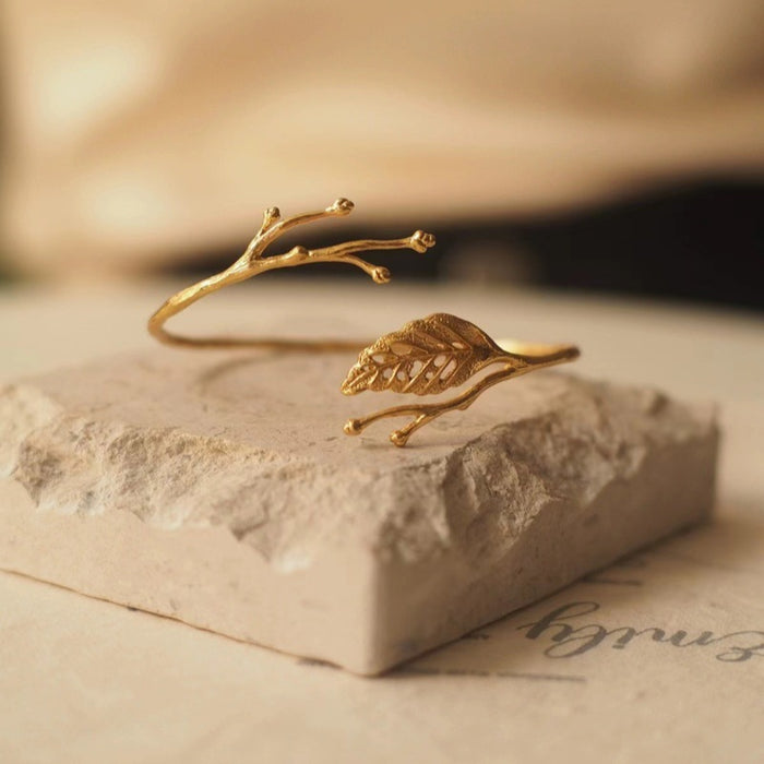 Leaf branch opening bracelet