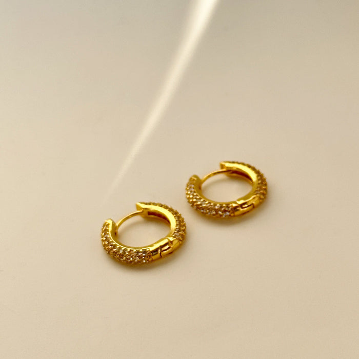 High color retention full diamond zircon round earrings