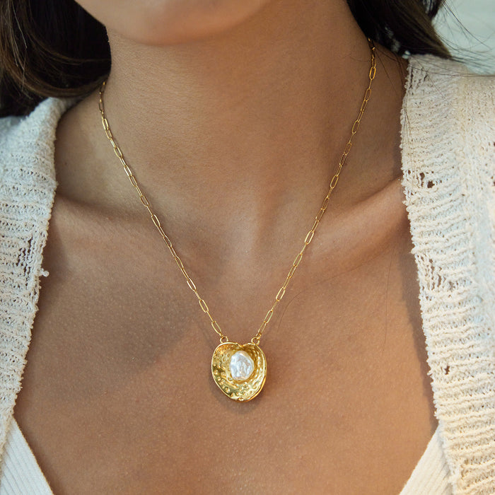 Golden Titanium Steel Imitation Pearl Flower Necklace