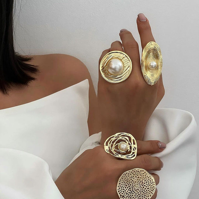 Exaggerated stainless steel pearl ring