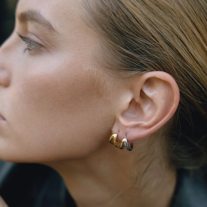 Titanium steel premium sense earrings do not fade earrings