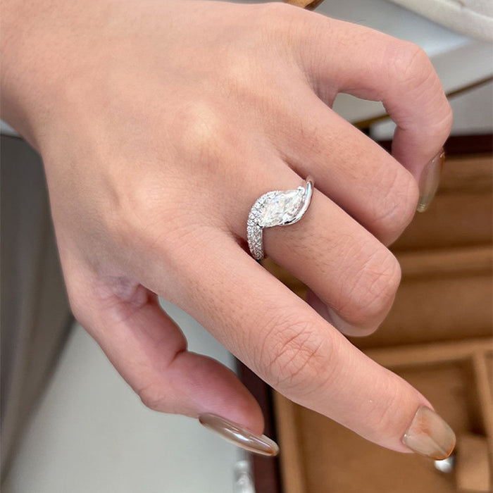 S925 Silver 6 * 12 Horse's Eye Diamond Ring