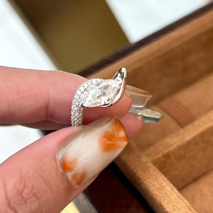 S925 Silver 6 * 12 Horse's Eye Diamond Ring