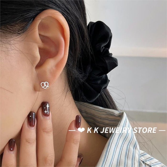 925 Silver Hollow-Out Bread Stud Earrings